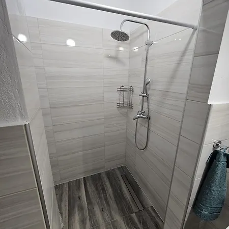 A Апартаменты Неа-Карвали